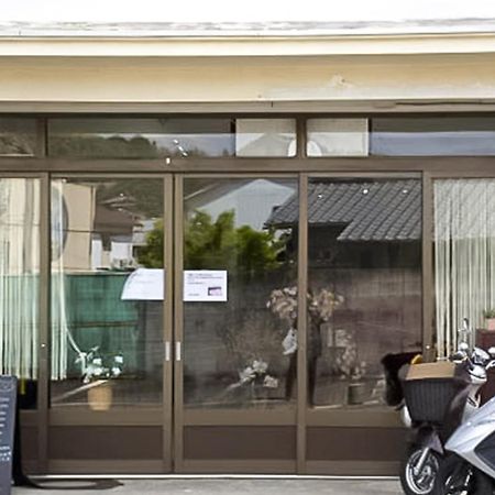 Guest Cafe Kuchikumano Hotel Kamitondacho Екстериор снимка