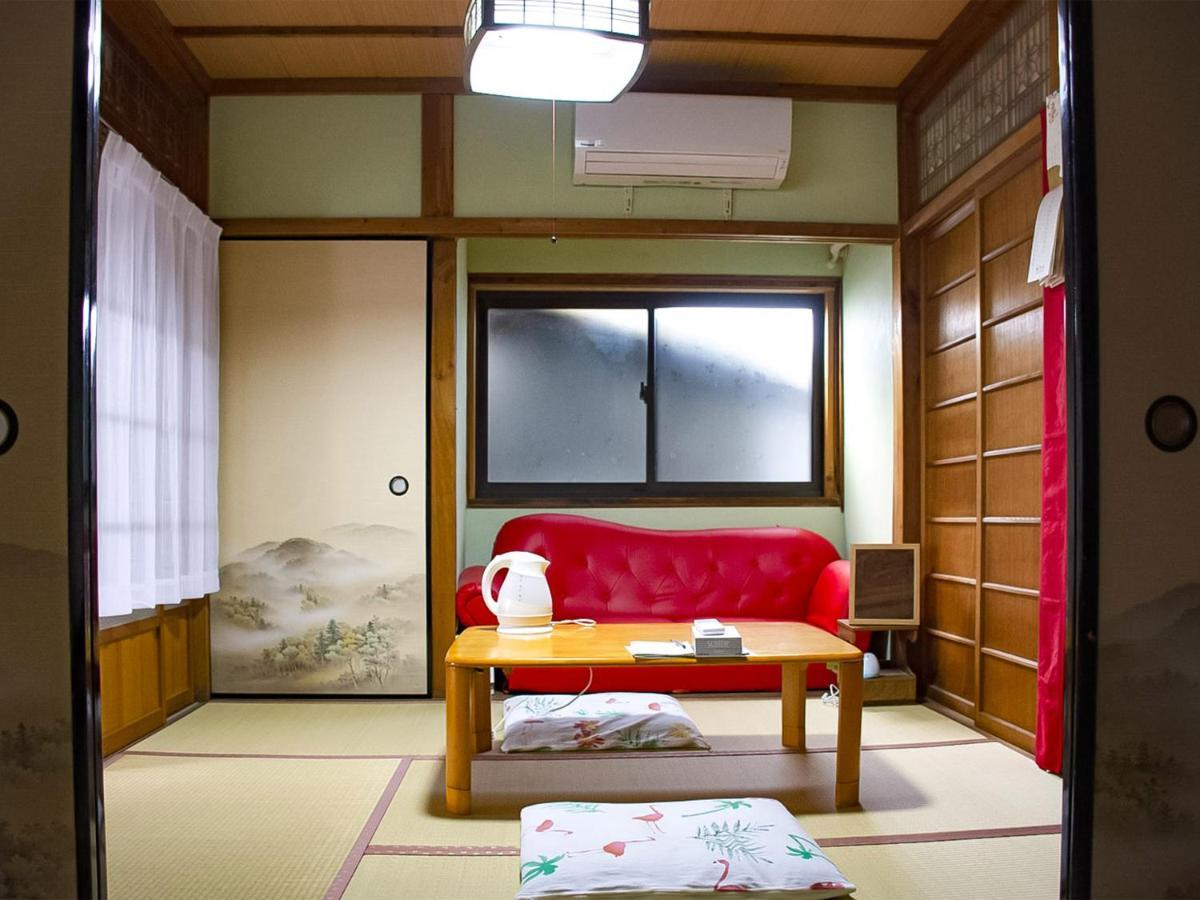 Guest Cafe Kuchikumano Hotel Kamitondacho Екстериор снимка